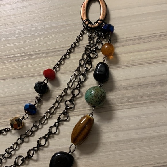 4 tier necklace with chains and beads - Picture 5 of 8